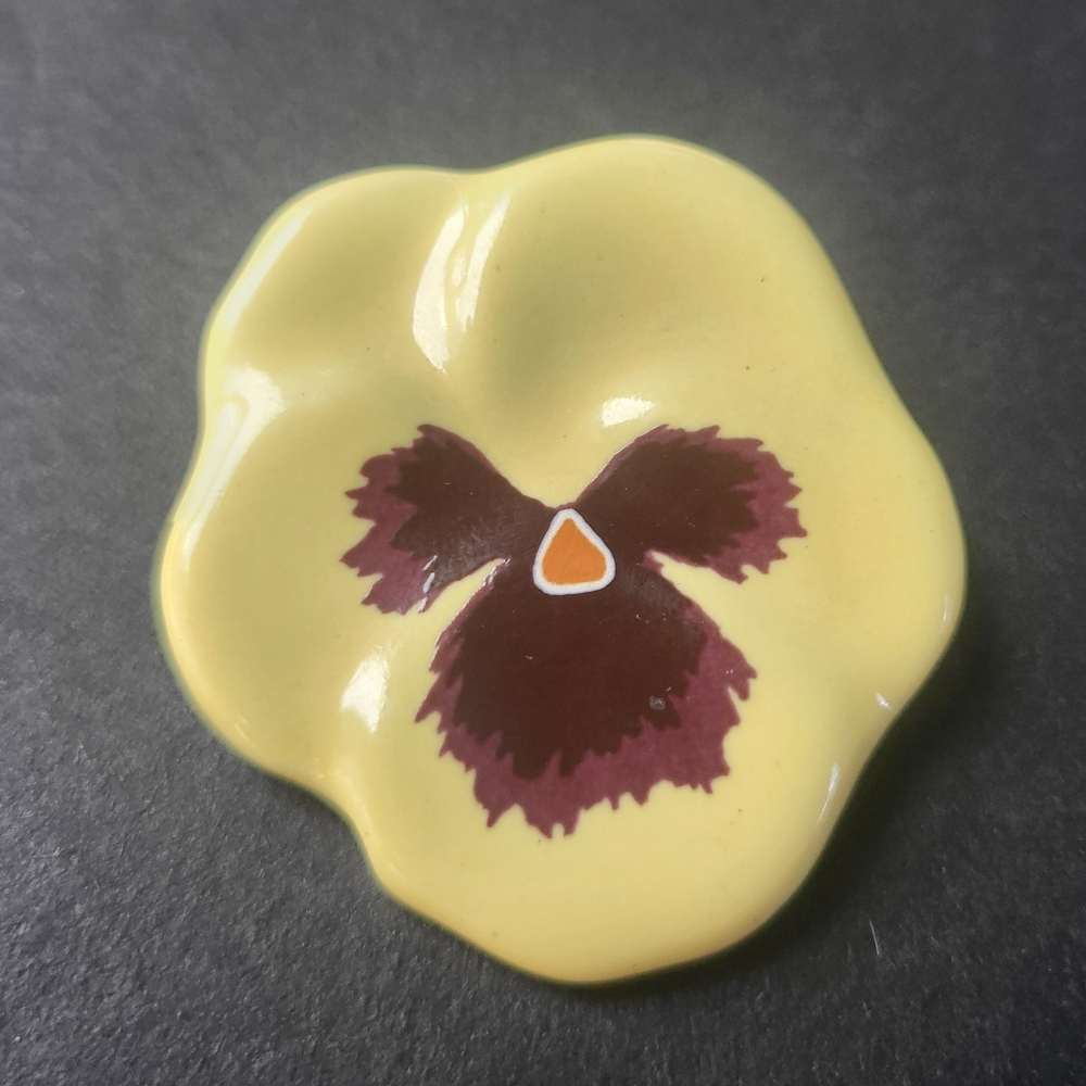 Vintage Avon 1981 Ceramic Pansy Brooch